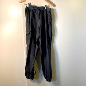 Flax size P charcoal linen capri pants